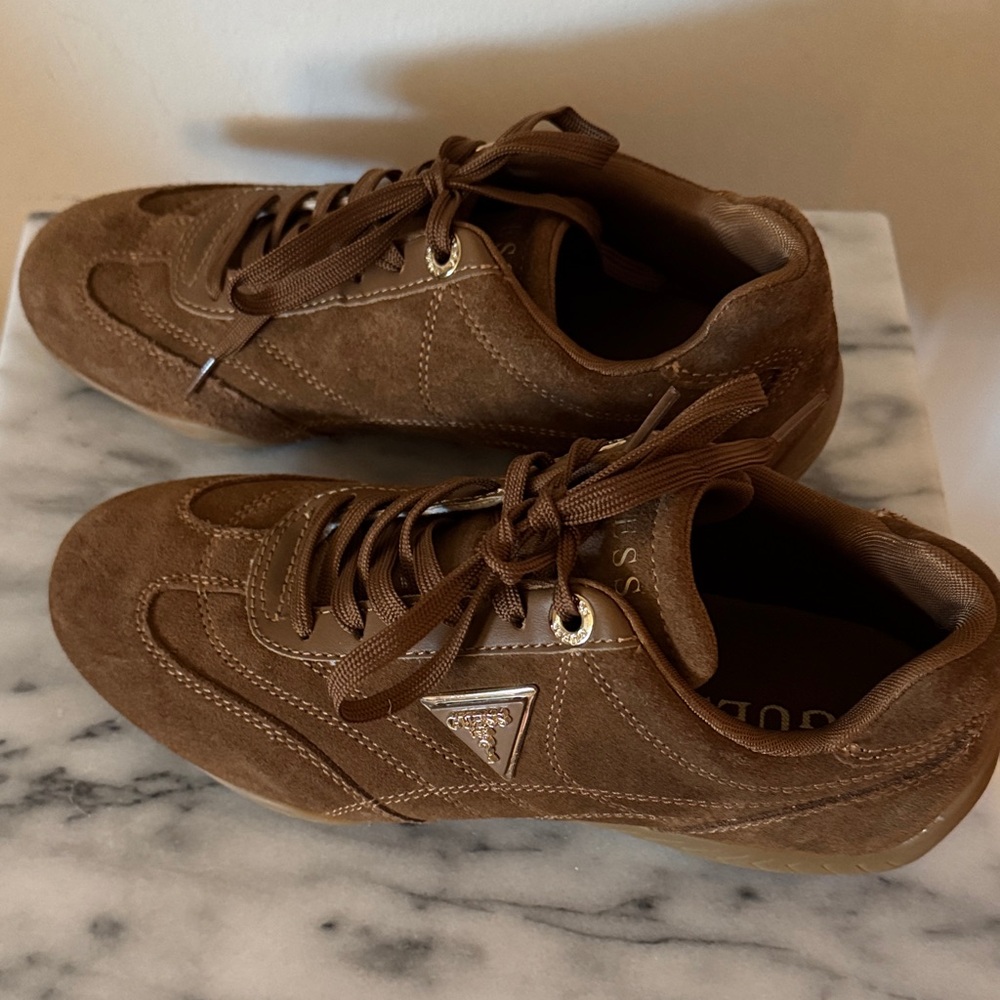 Guess Brown Suede women’s Low-Top Sneakers NWOT